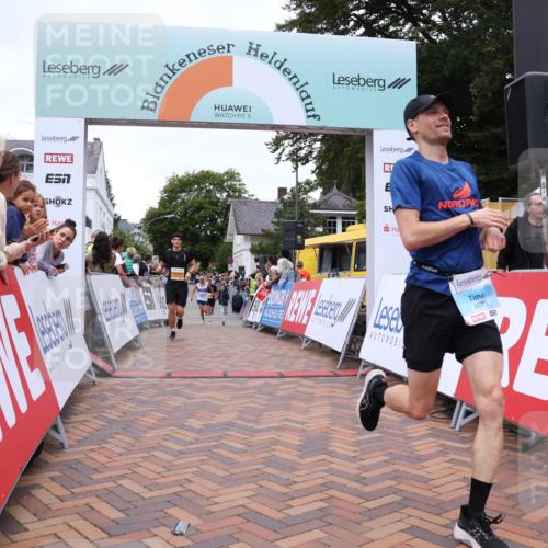 30.08.2026 - Blankeneser Heldenlauf Lena Gebhardt http://msf.ph/oto/10055786 30.08.2026 12:09:50 Ziel 2055, 2096, 4259, 4473 meine-sportfotos.de