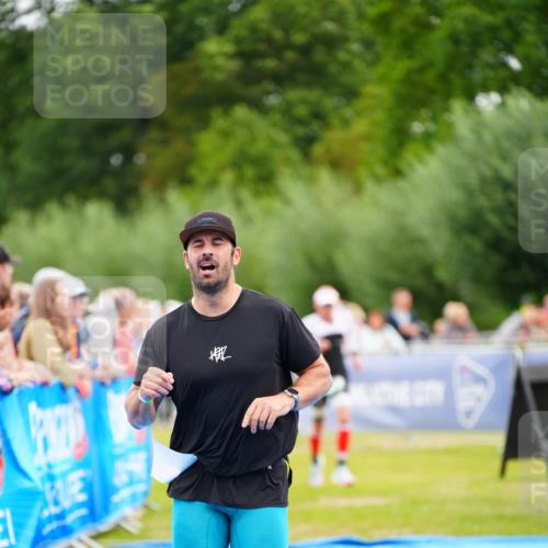 30.08.2026 - Elbe Triathlon Hamburg LAZAROV Photography http://msf.ph/oto/10055808 30.08.2026 11:05:58 Ziel 414, 431, 671, 779 meine-sportfotos.de
