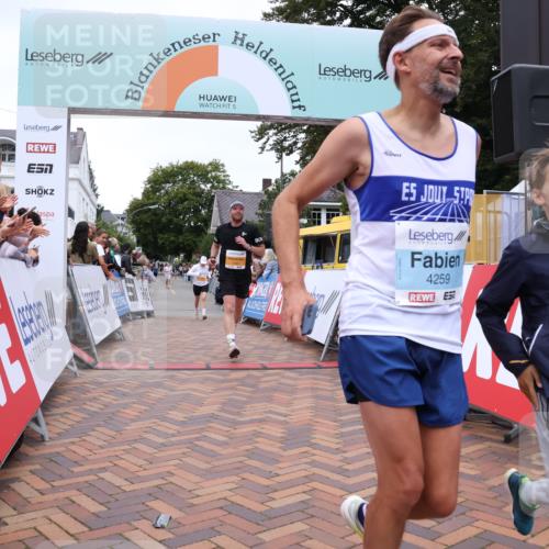 30.08.2026 - Blankeneser Heldenlauf Lena Gebhardt http://msf.ph/oto/10055850 30.08.2026 12:09:56 Ziel 2096, 2340, 2788, 4259, 4473 meine-sportfotos.de