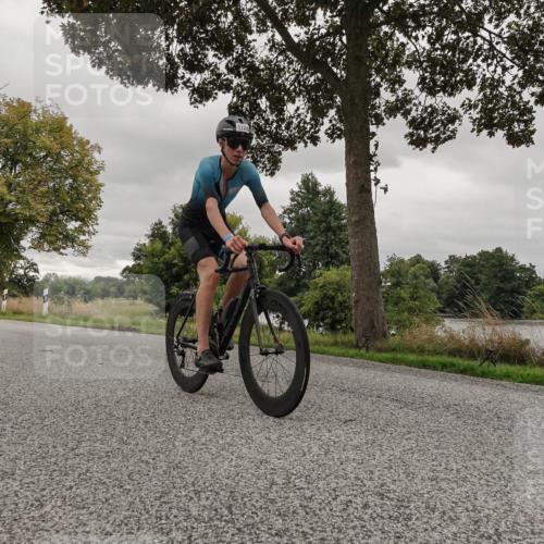 30.08.2026 - Elbe Triathlon Hamburg Michael Burmester http://msf.ph/oto/10055854 30.08.2026 12:23:52 Radfahren 1724 meine-sportfotos.de