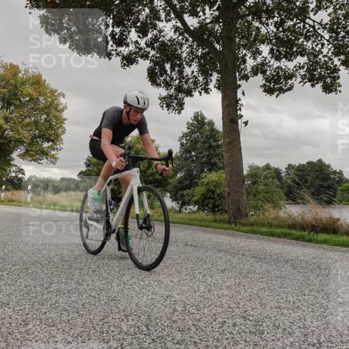 30.08.2026 - Elbe Triathlon Hamburg Michael Burmester http://msf.ph/oto/10055875 30.08.2026 12:26:05 Radfahren 1735 meine-sportfotos.de