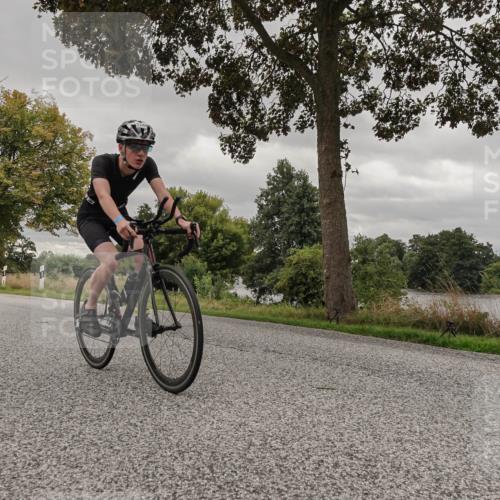 30.08.2026 - Elbe Triathlon Hamburg Michael Burmester http://msf.ph/oto/10055897 30.08.2026 12:28:10 Radfahren 1745, 1748 meine-sportfotos.de
