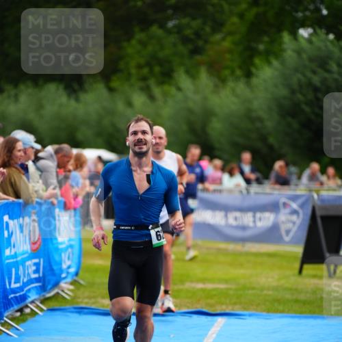 30.08.2026 - Elbe Triathlon Hamburg LAZAROV Photography http://msf.ph/oto/10055911 30.08.2026 11:06:31 Ziel 482, 628, 675 meine-sportfotos.de