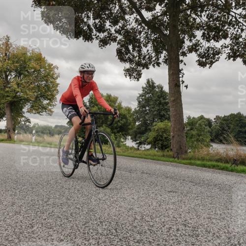 30.08.2026 - Elbe Triathlon Hamburg Michael Burmester http://msf.ph/oto/10055915 30.08.2026 12:29:49 Radfahren 1753 meine-sportfotos.de