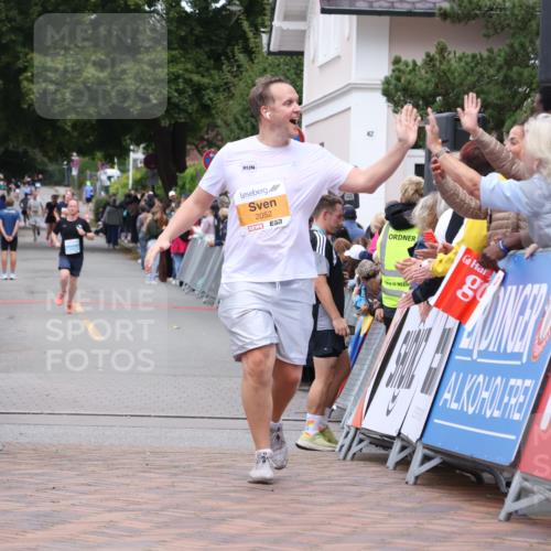 30.08.2026 - Blankeneser Heldenlauf Lena Gebhardt http://msf.ph/oto/10055920 30.08.2026 12:10:07 Ziel 2052 meine-sportfotos.de