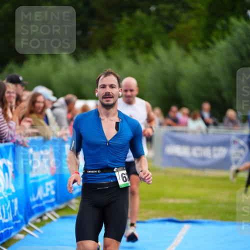30.08.2026 - Elbe Triathlon Hamburg LAZAROV Photography http://msf.ph/oto/10055922 30.08.2026 11:06:32 Ziel 482, 628, 675, 1067 meine-sportfotos.de