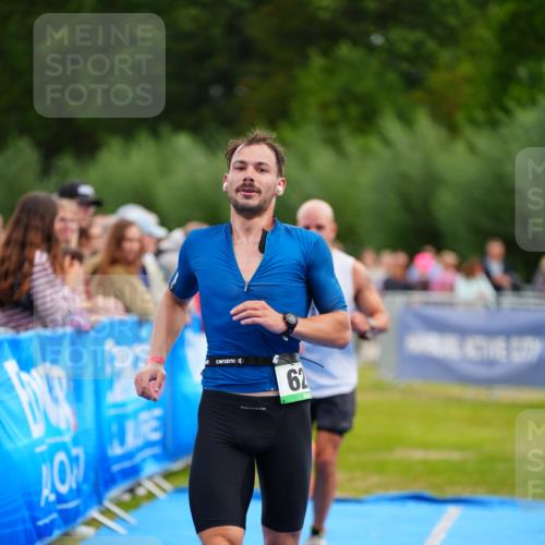 30.08.2026 - Elbe Triathlon Hamburg LAZAROV Photography http://msf.ph/oto/10055924 30.08.2026 11:06:32 Ziel 482, 628, 675, 1067 meine-sportfotos.de
