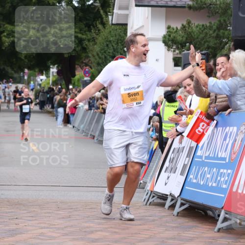 30.08.2026 - Blankeneser Heldenlauf Lena Gebhardt http://msf.ph/oto/10055926 30.08.2026 12:10:08 Ziel 2052 meine-sportfotos.de