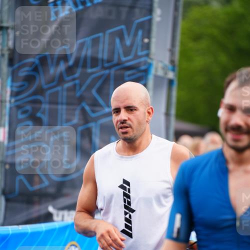 30.08.2026 - Elbe Triathlon Hamburg LAZAROV Photography http://msf.ph/oto/10055932 30.08.2026 11:06:35 Ziel 482, 628, 675, 1067 meine-sportfotos.de