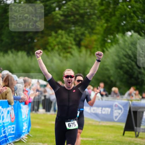 30.08.2026 - Elbe Triathlon Hamburg LAZAROV Photography http://msf.ph/oto/10055949 30.08.2026 11:06:38 Ziel 675, 1067 meine-sportfotos.de