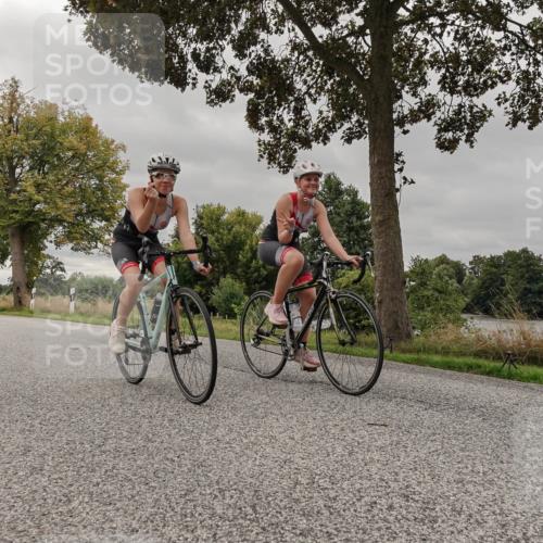 30.08.2026 - Elbe Triathlon Hamburg Michael Burmester http://msf.ph/oto/10055950 30.08.2026 12:32:11 Radfahren 1757, 1758 meine-sportfotos.de