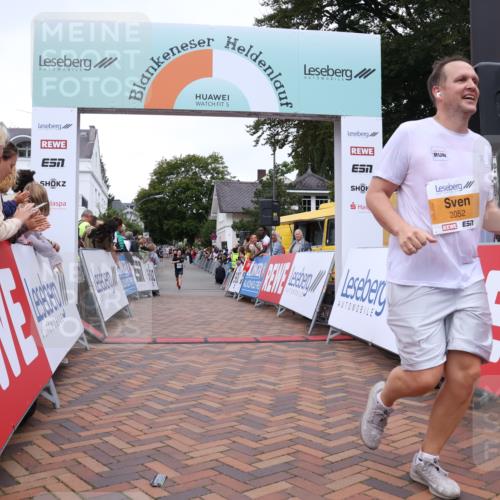 30.08.2026 - Blankeneser Heldenlauf Lena Gebhardt http://msf.ph/oto/10055951 30.08.2026 12:10:12 Ziel 2052, 4341 meine-sportfotos.de