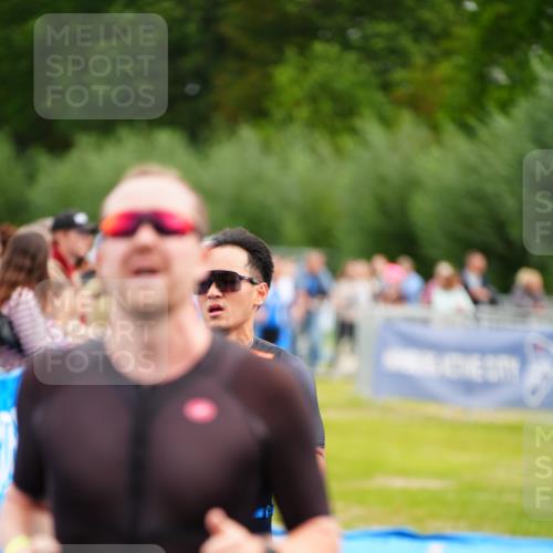 30.08.2026 - Elbe Triathlon Hamburg LAZAROV Photography http://msf.ph/oto/10055960 30.08.2026 11:06:41 Ziel 675, 1067 meine-sportfotos.de