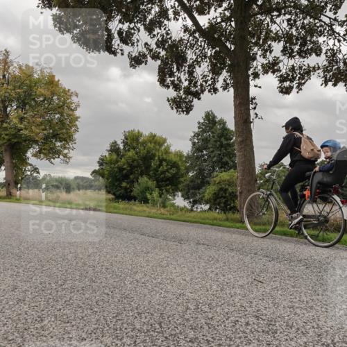 30.08.2026 - Elbe Triathlon Hamburg Michael Burmester http://msf.ph/oto/10055966 30.08.2026 12:36:49 Radfahren  meine-sportfotos.de