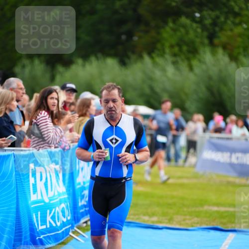30.08.2026 - Elbe Triathlon Hamburg LAZAROV Photography http://msf.ph/oto/10055981 30.08.2026 11:06:51 Ziel 289 meine-sportfotos.de