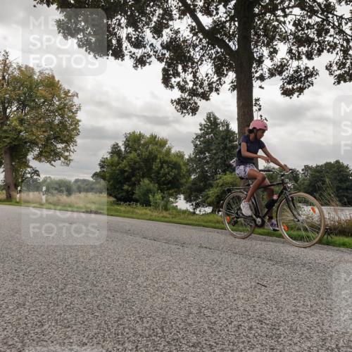 30.08.2026 - Elbe Triathlon Hamburg Michael Burmester http://msf.ph/oto/10056011 30.08.2026 12:44:03 Radfahren 1767 meine-sportfotos.de