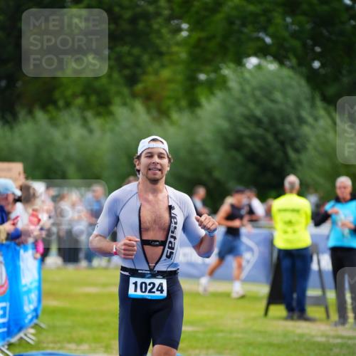 30.08.2026 - Elbe Triathlon Hamburg LAZAROV Photography http://msf.ph/oto/10056012 30.08.2026 11:07:19 Ziel 488, 1024 meine-sportfotos.de