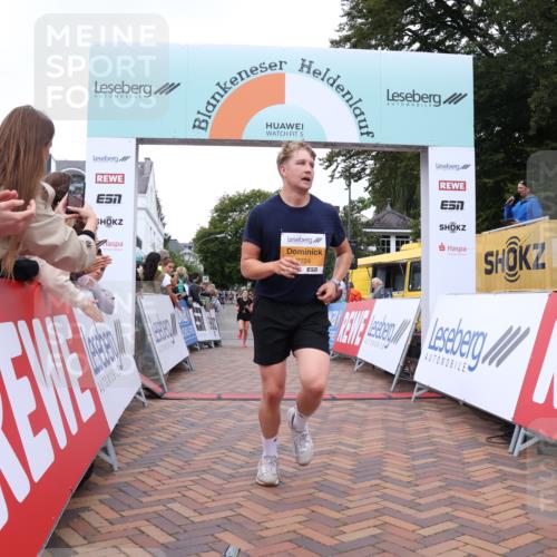 30.08.2026 - Blankeneser Heldenlauf Lena Gebhardt http://msf.ph/oto/10056015 30.08.2026 12:10:29 Ziel 2128, 2224 meine-sportfotos.de