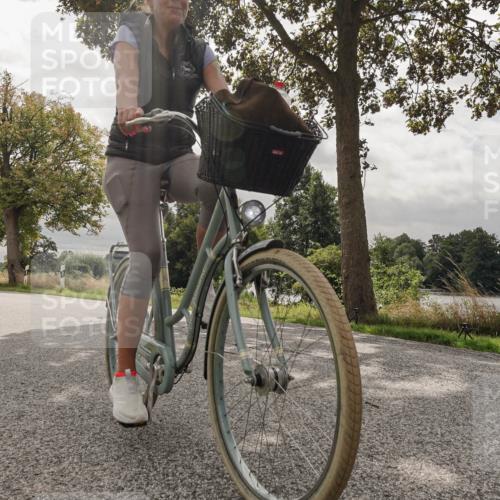 30.08.2026 - Elbe Triathlon Hamburg Michael Burmester http://msf.ph/oto/10056023 30.08.2026 12:44:54 Radfahren  meine-sportfotos.de
