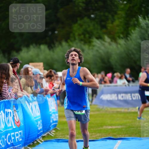 30.08.2026 - Elbe Triathlon Hamburg LAZAROV Photography http://msf.ph/oto/10056031 30.08.2026 11:07:22 Ziel 488, 495, 1024 meine-sportfotos.de