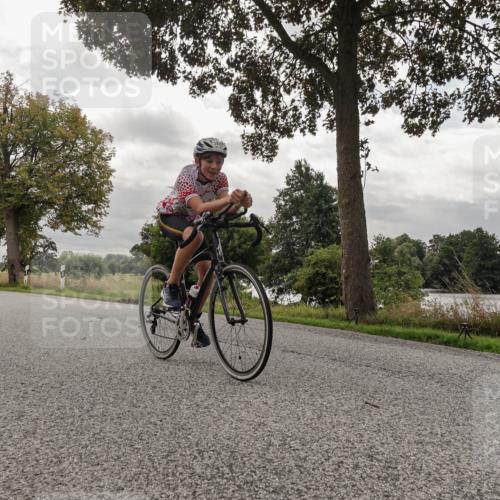 30.08.2026 - Elbe Triathlon Hamburg Michael Burmester http://msf.ph/oto/10056032 30.08.2026 12:45:39 Radfahren 1805 meine-sportfotos.de