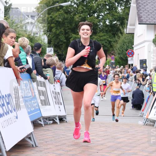 30.08.2026 - Blankeneser Heldenlauf Lena Gebhardt http://msf.ph/oto/10056035 30.08.2026 12:10:31 Ziel 2128, 2224 meine-sportfotos.de