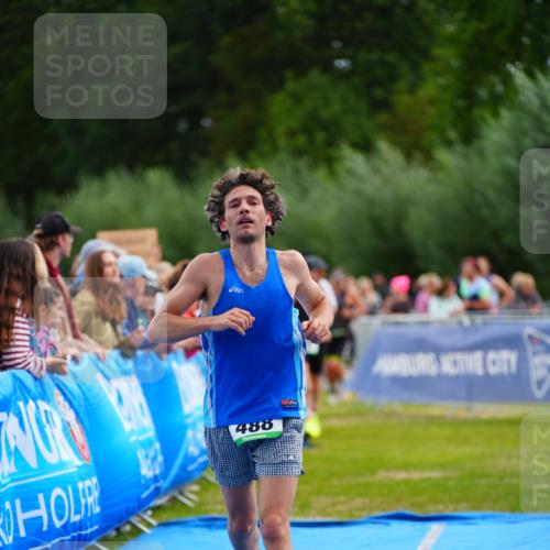 30.08.2026 - Elbe Triathlon Hamburg LAZAROV Photography http://msf.ph/oto/10056036 30.08.2026 11:07:23 Ziel 488, 495, 1024 meine-sportfotos.de