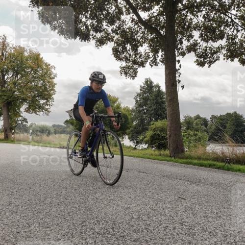 30.08.2026 - Elbe Triathlon Hamburg Michael Burmester http://msf.ph/oto/10056039 30.08.2026 12:47:38 Radfahren 1777, 1782 meine-sportfotos.de