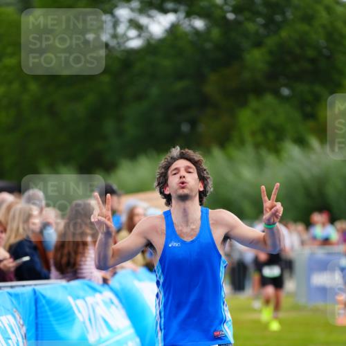 30.08.2026 - Elbe Triathlon Hamburg LAZAROV Photography http://msf.ph/oto/10056044 30.08.2026 11:07:23 Ziel 488, 495, 1024 meine-sportfotos.de