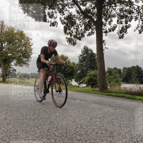 30.08.2026 - Elbe Triathlon Hamburg Michael Burmester http://msf.ph/oto/10056058 30.08.2026 12:51:26 Radfahren 1830 meine-sportfotos.de