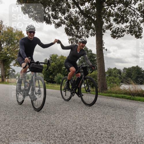 30.08.2026 - Elbe Triathlon Hamburg Michael Burmester http://msf.ph/oto/10056077 30.08.2026 12:53:31 Radfahren  meine-sportfotos.de