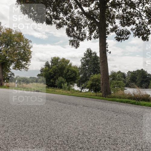 30.08.2026 - Elbe Triathlon Hamburg Michael Burmester http://msf.ph/oto/10056087 30.08.2026 12:59:49 Radfahren  meine-sportfotos.de
