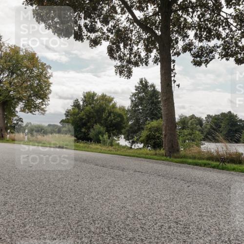 30.08.2026 - Elbe Triathlon Hamburg Michael Burmester http://msf.ph/oto/10056089 30.08.2026 12:59:56 Radfahren  meine-sportfotos.de