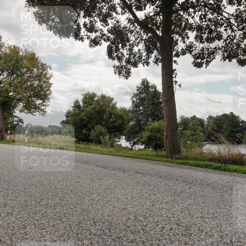 30.08.2026 - Elbe Triathlon Hamburg Michael Burmester http://msf.ph/oto/10056106 30.08.2026 13:00:32 Radfahren  meine-sportfotos.de