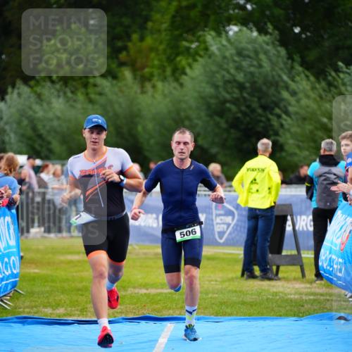 30.08.2026 - Elbe Triathlon Hamburg LAZAROV Photography http://msf.ph/oto/10056125 30.08.2026 11:08:21 Ziel 506, 790 meine-sportfotos.de