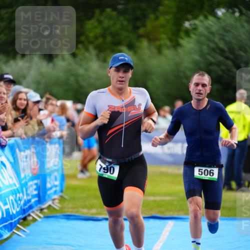 30.08.2026 - Elbe Triathlon Hamburg LAZAROV Photography http://msf.ph/oto/10056134 30.08.2026 11:08:22 Ziel 506, 790 meine-sportfotos.de