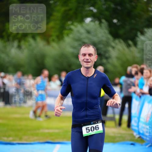 30.08.2026 - Elbe Triathlon Hamburg LAZAROV Photography http://msf.ph/oto/10056141 30.08.2026 11:08:23 Ziel 506, 790 meine-sportfotos.de