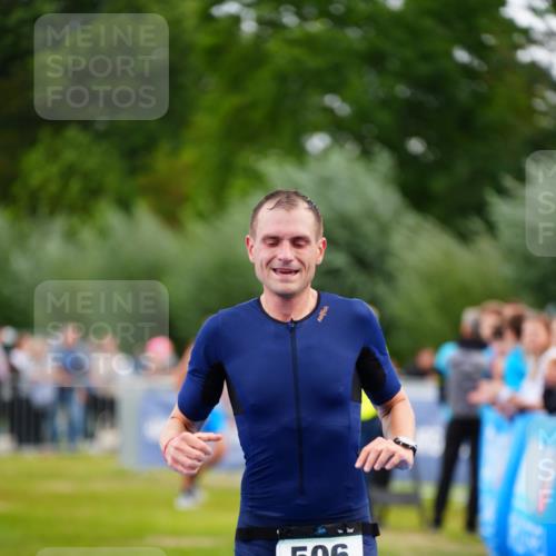 30.08.2026 - Elbe Triathlon Hamburg LAZAROV Photography http://msf.ph/oto/10056146 30.08.2026 11:08:23 Ziel 506, 790 meine-sportfotos.de