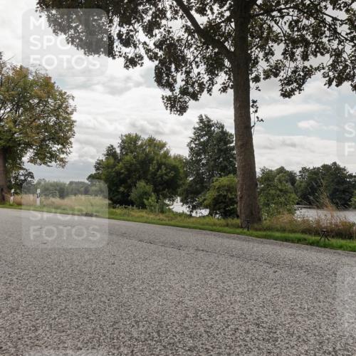 30.08.2026 - Elbe Triathlon Hamburg Michael Burmester http://msf.ph/oto/10056174 30.08.2026 13:01:01 Radfahren  meine-sportfotos.de