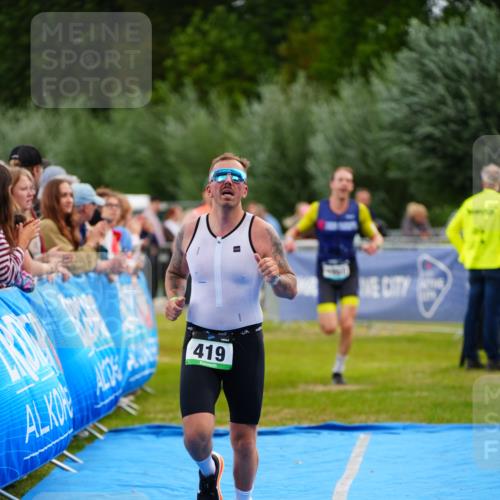 30.08.2026 - Elbe Triathlon Hamburg LAZAROV Photography http://msf.ph/oto/10056177 30.08.2026 11:08:39 Ziel 419, 590, 655, 1260 meine-sportfotos.de