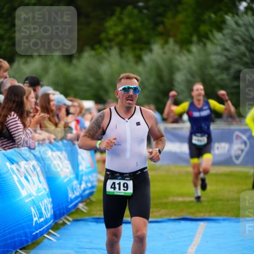 30.08.2026 - Elbe Triathlon Hamburg LAZAROV Photography http://msf.ph/oto/10056181 30.08.2026 11:08:39 Ziel 419, 590, 655, 1260 meine-sportfotos.de