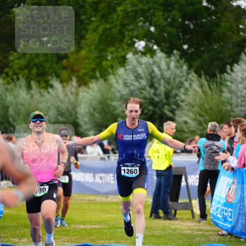 30.08.2026 - Elbe Triathlon Hamburg LAZAROV Photography http://msf.ph/oto/10056191 30.08.2026 11:08:41 Ziel 419, 590, 655, 1260 meine-sportfotos.de