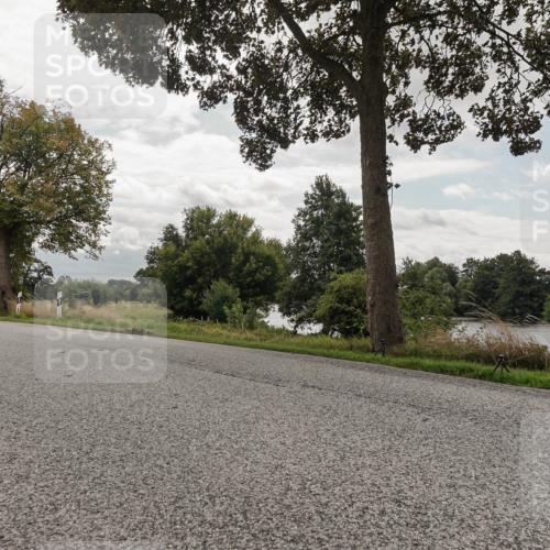 30.08.2026 - Elbe Triathlon Hamburg Michael Burmester http://msf.ph/oto/10056194 30.08.2026 13:01:09 Radfahren  meine-sportfotos.de