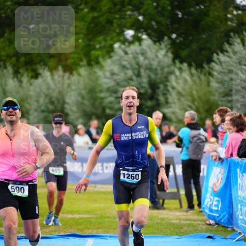 30.08.2026 - Elbe Triathlon Hamburg LAZAROV Photography http://msf.ph/oto/10056198 30.08.2026 11:08:41 Ziel 419, 590, 655, 1260 meine-sportfotos.de