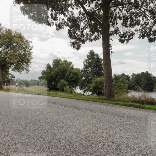 30.08.2026 - Elbe Triathlon Hamburg Michael Burmester http://msf.ph/oto/10056199 30.08.2026 13:01:12 Radfahren  meine-sportfotos.de