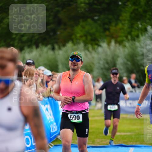 30.08.2026 - Elbe Triathlon Hamburg LAZAROV Photography http://msf.ph/oto/10056202 30.08.2026 11:08:42 Ziel 419, 590, 655, 1260 meine-sportfotos.de