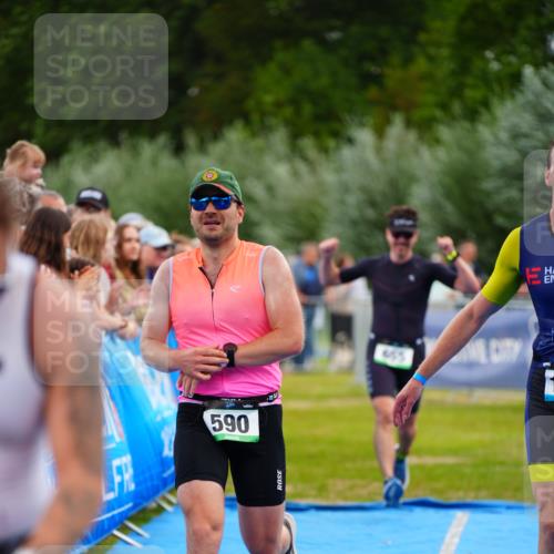 30.08.2026 - Elbe Triathlon Hamburg LAZAROV Photography http://msf.ph/oto/10056204 30.08.2026 11:08:42 Ziel 419, 590, 655, 1260 meine-sportfotos.de
