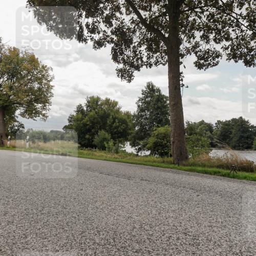 30.08.2026 - Elbe Triathlon Hamburg Michael Burmester http://msf.ph/oto/10056221 30.08.2026 13:01:20 Radfahren  meine-sportfotos.de