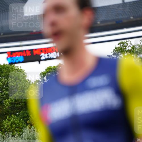 30.08.2026 - Elbe Triathlon Hamburg LAZAROV Photography http://msf.ph/oto/10056234 30.08.2026 11:08:47 Ziel 555, 655, 746 meine-sportfotos.de