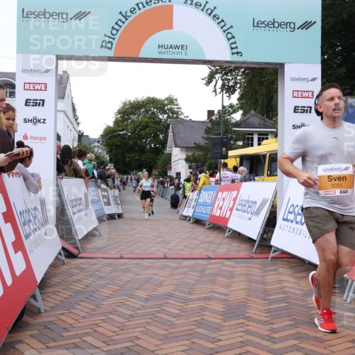 30.08.2026 - Blankeneser Heldenlauf Lena Gebhardt http://msf.ph/oto/10056253 30.08.2026 12:10:56 Ziel 2051, 4127, 4137, 4202, 4342, 4367 meine-sportfotos.de